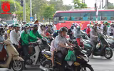 Người dân ùn ùn quay lại Hà Nội sau kỳ nghỉ lễ